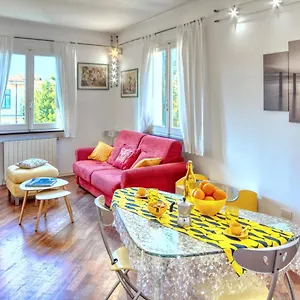 https://raffaella.hotelitalianriviera.com