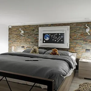 https://la-ex-di-nicholas.emilia-romagnahotels.net